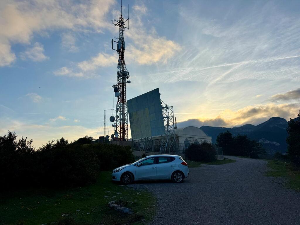 Aparcamiento en el mirador de la Figuerassa mirador de la Figuerassa