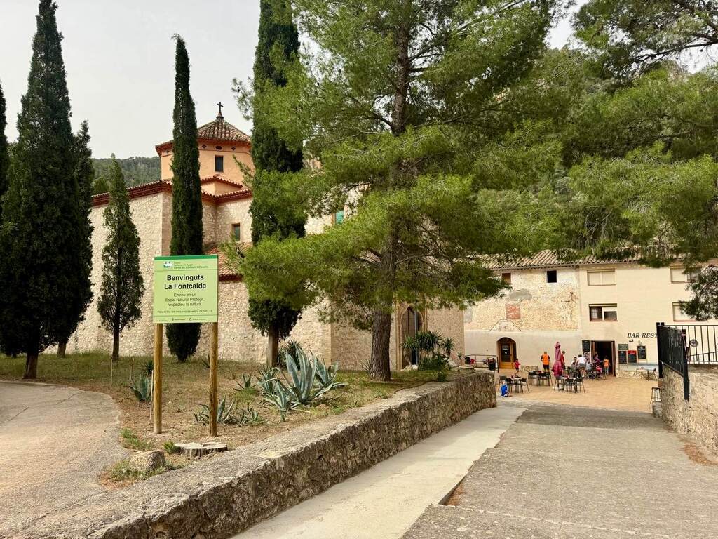 Entrada de la Fontcalda Santuario