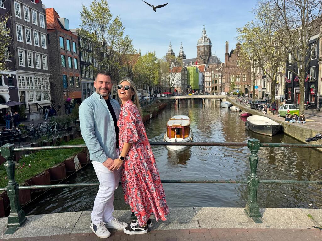 Foto en los canales de Amsterdam Ruta por Países Bajos en 5 días