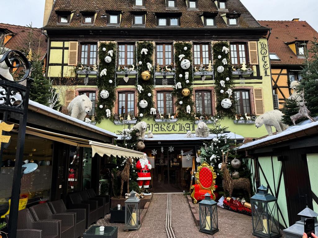 Hotel de Colmar con decoración navideña