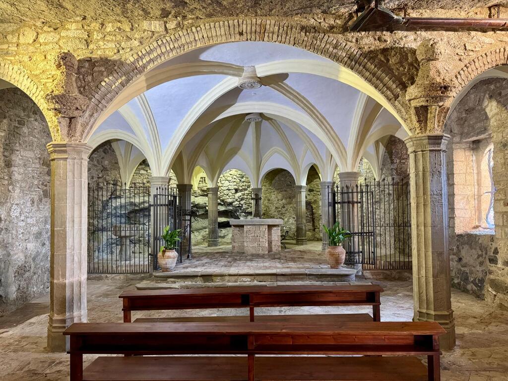 El interior de la Iglesia de Sant Miquel Sant Miquel del Fai