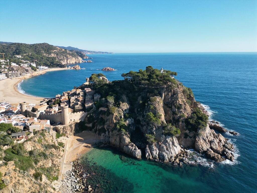 Vistas de Tossa de Mar ruta en kayak por la Costa Brava