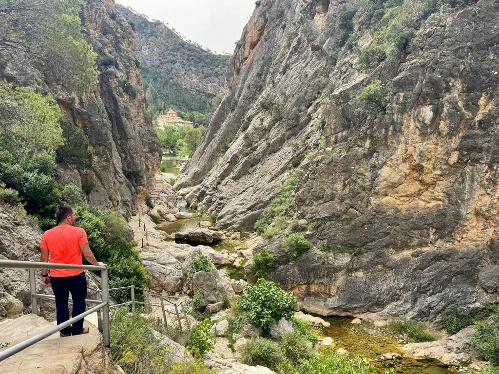 Fons con vistas a las pozas de la Fontcalda Rutas por Tarragona