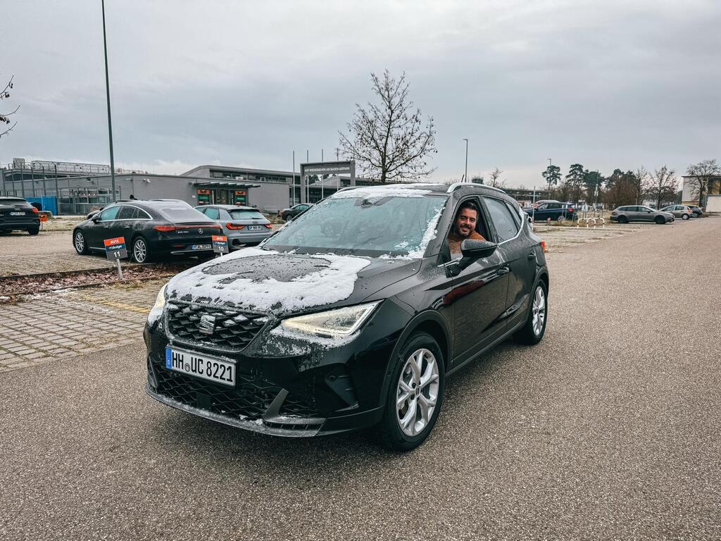 Fons en el coche de alquiler Colmar en Navidad