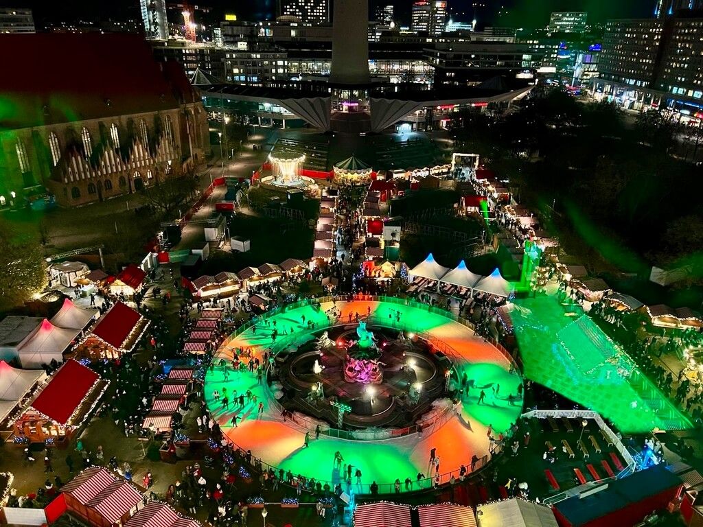 vistas del mercado navideño desde la noria Berlín
